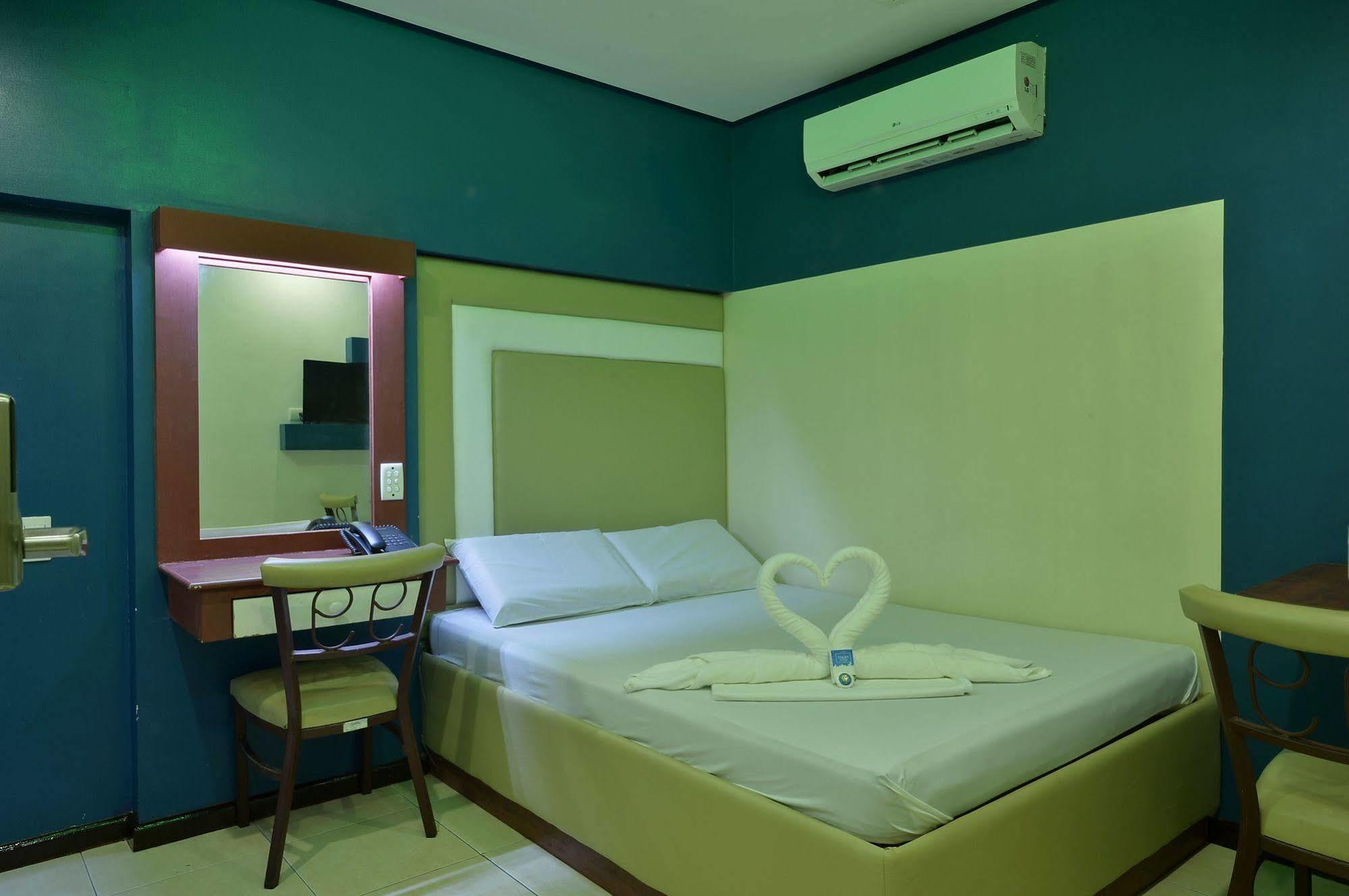 Hotel 99 Cubao Quezon City Eksteriør billede