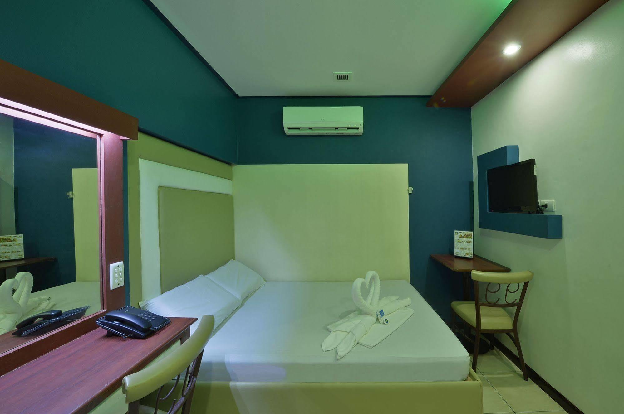 Hotel 99 Cubao Quezon City Eksteriør billede