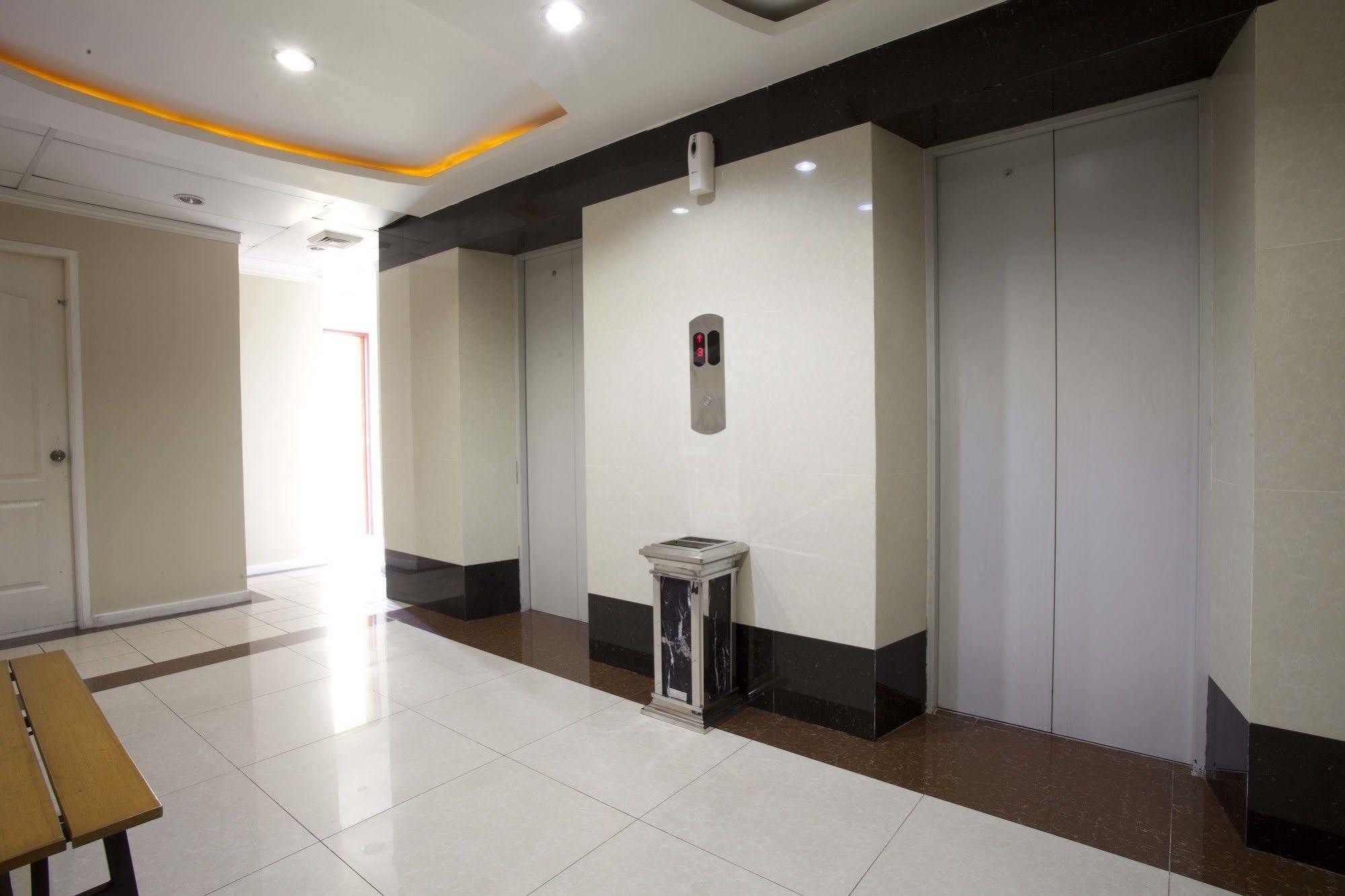 Hotel 99 Cubao Quezon City Eksteriør billede